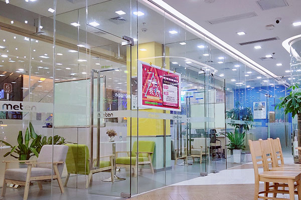 �μ���ѵӢ����ô˵