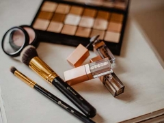 ��ݸ��ױ��ѵ�۸��Ƕ���/