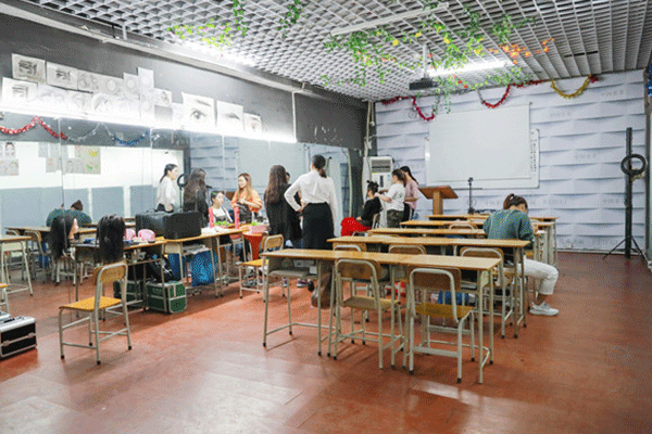 深圳化妆培训学校化妆培训学校