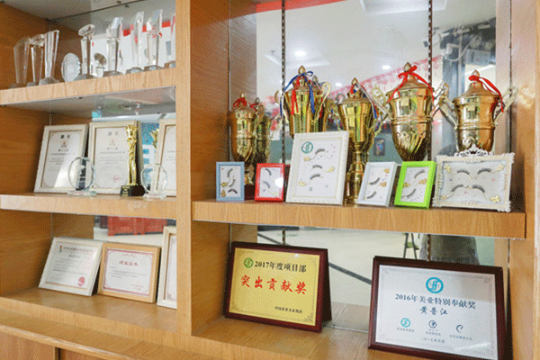 深圳化妆美容培训学校