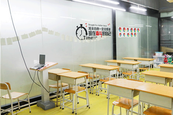 深圳化妆学校的培训价格