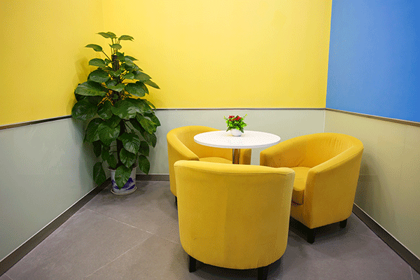 ��������Ů���þ�ҵ��