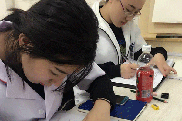 ����ͳ��ѧУ��������