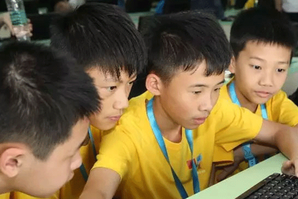 上海闵行区机器人编程哪家好-学费一年多少钱