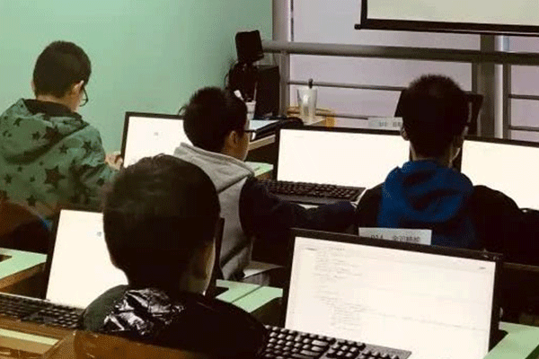 南昌红谷滩机器人编程哪家好-学费一年多少钱