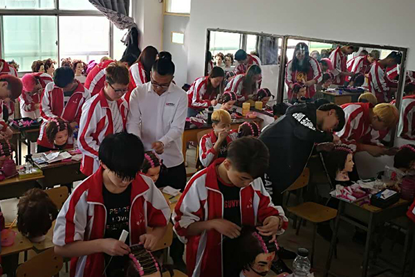 沧州港泰美发培训学校