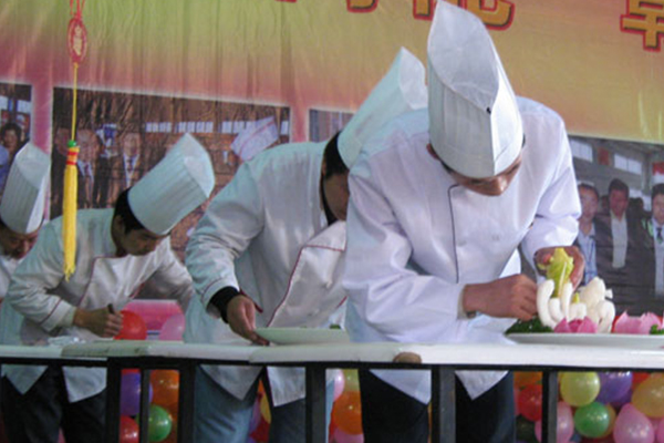 保定虎振学校糕点专业