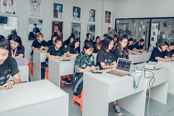 沧州蓝天美发培训学校