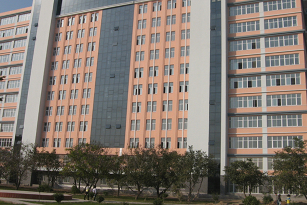 �������񼼹�ѧУ