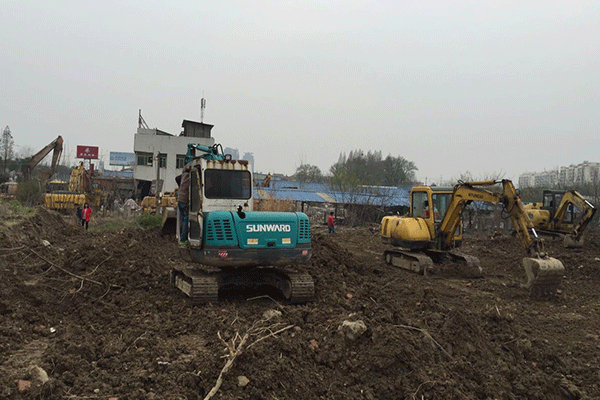 �人�ھ��������ѵѧУ