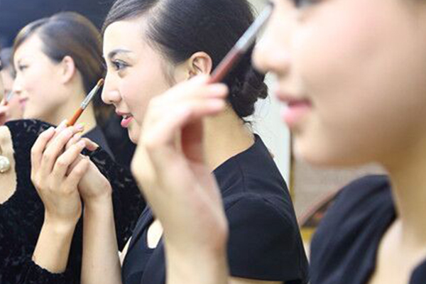 ������ױ��ѵѧУ