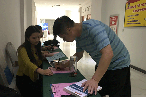 �����˸߿���ǰ��ѵ���ĸ���_ѧ�Ѽ۸����Ǯ