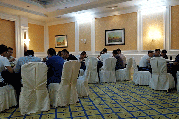 �������������˸߿���ǰ��ѵ���ĸ���_ѧ�Ѽ۸����Ǯ