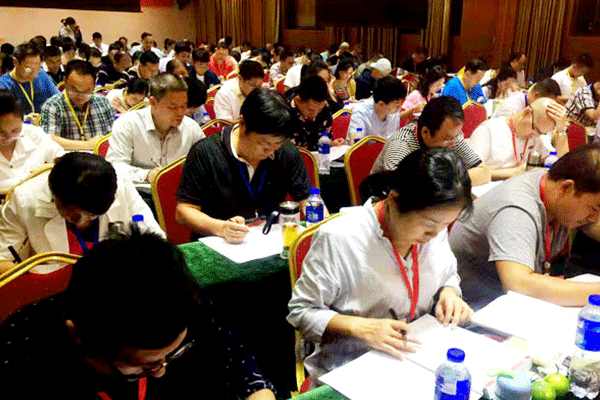 ���ݳ��˸߿���ǰ��ѵ���ĸ���_ѧ�Ѽ۸����Ǯ