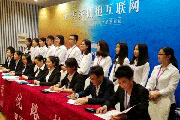 �������˸߿���ǰ��ѵ���ĸ���_ѧ�Ѽ۸����Ǯ