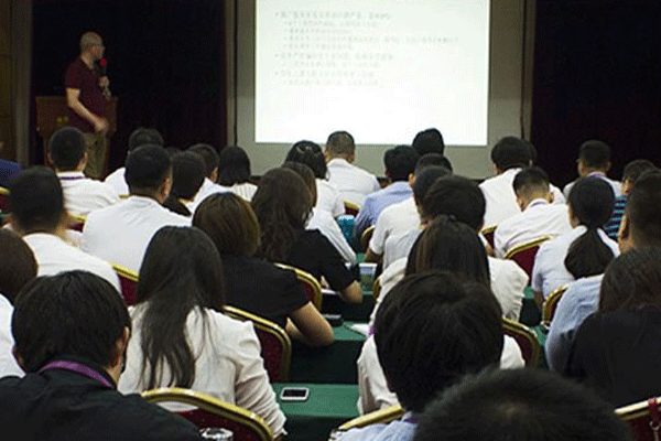 ���ݳ��˸߿���ǰ��ѵ���ĸ���_ѧ�Ѽ۸����Ǯ