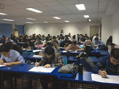 ���ݳ��˸߿���ǰ��ѵ���ĸ���_ѧ�Ѽ۸����Ǯ/