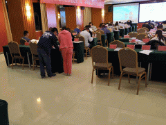 �������˸߿���ǰ��ѵ���ĸ���_ѧ�Ѽ۸����Ǯ/