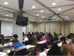 ���ϳ��˸߿���ǰ��ѵ���ĸ���_ѧ�Ѽ۸����Ǯ/