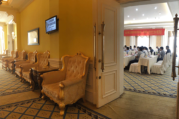 ��ӳ��˸߿���ǰ��ѵ���ĸ���_ѧ�Ѽ۸����Ǯ