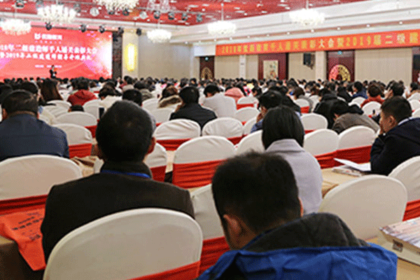 ��ɽ���˸߿���ǰ��ѵ���ĸ���_ѧ�Ѽ۸����Ǯ