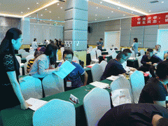 �麣���˸߿���ǰ��ѵ���ĸ���_ѧ�Ѽ۸����Ǯ/