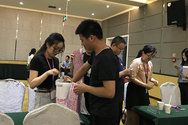 �㶫���˸߿���ǰ��ѵ���ĸ���_ѧ�Ѽ۸����Ǯ