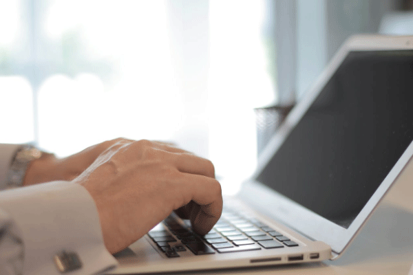 ��ɽ˰��ʦ��ѵ����_�����ĸ���