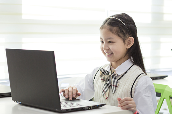 孩子学编程有用吗_学多久_最佳年龄-青岛童程童美