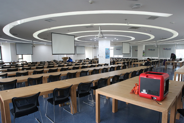 ��������IT��ѵ����ô��_ѧ�Ѽ۸����