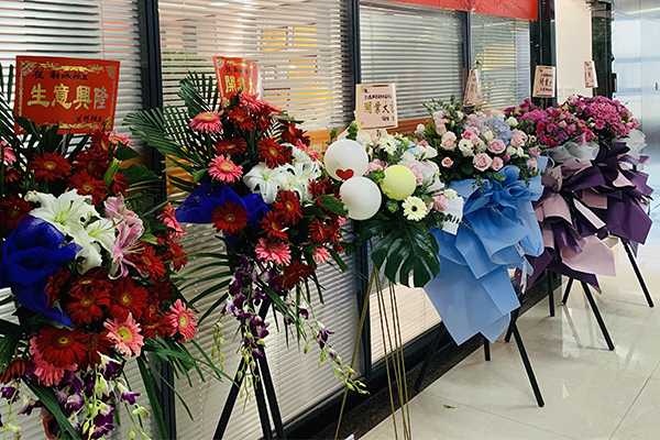 �人������ѵ���Ƽ�_ѧ�Ѷ���Ǯ