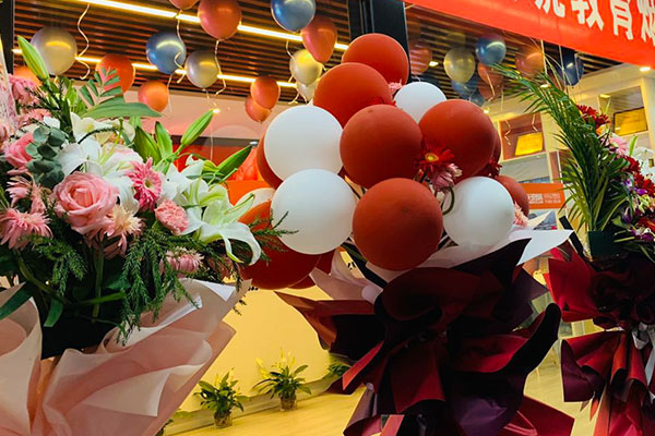 ����������ѵ���Ƽ�_ѧ�Ѷ���Ǯ