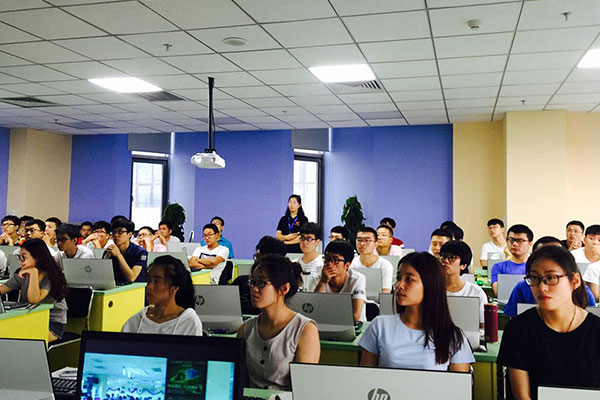 ��ݸӰ����Ч����������ѵ�����Ƽ�-��������