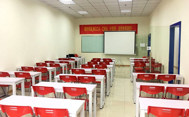 ��ʩѧ����ĸ�ѧУ��