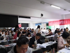 ����һ�����Ը�������_��ѵ��۸�/