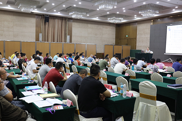 ���������ѵѧУ�ļҺ�_��ַ_�绰