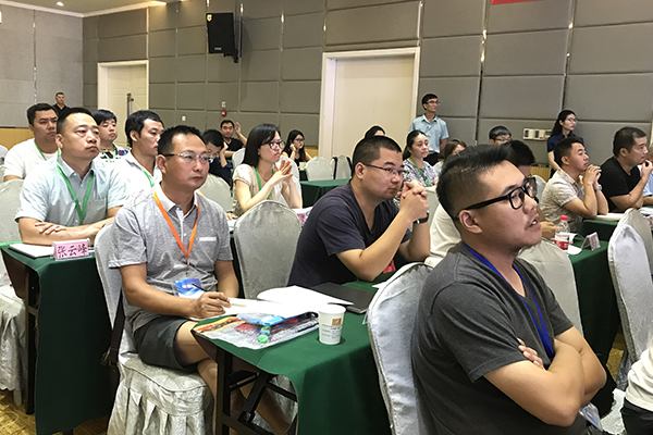 ̫ԭ�м�����Ա֤��ѵ����_���ö���Ǯ