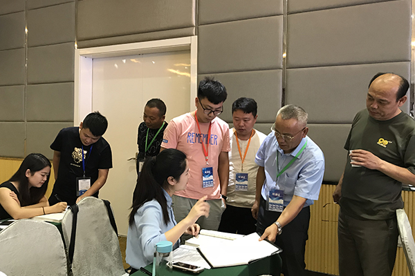 ɽ���м�����Ա֤��ѵ����_���ö���Ǯ