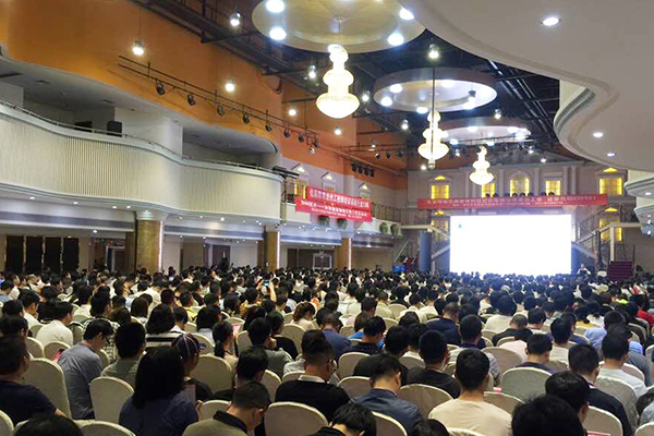 �����м�����Ա֤��ѵ����_���ö���Ǯ