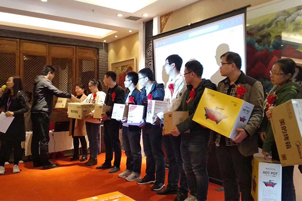 �����м�����Ա֤��ѵ����_���ö���Ǯ        