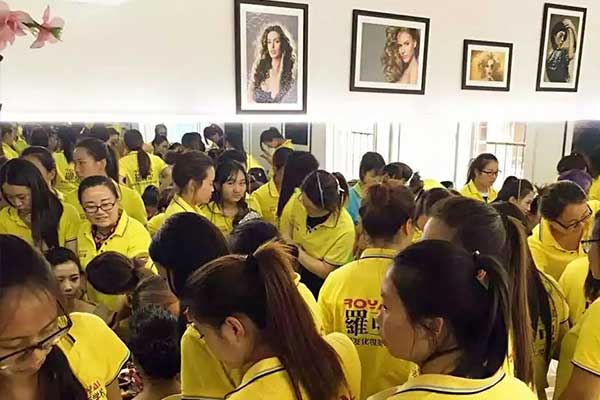 赤峰哪里可以学化妆