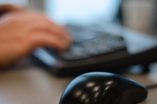 �ںӼ�������и������ĸ���_��������Ǯ