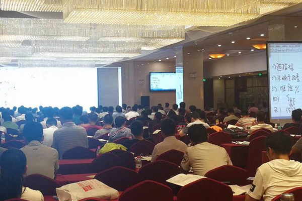 ��Ϫ��Ṥ��ʦ��ѵ�����ĸ���_��ô����