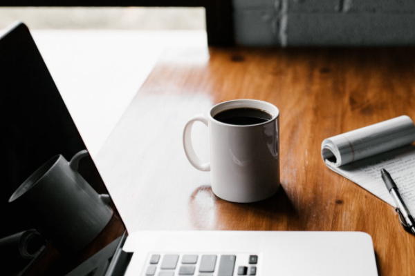 ������Ṥ��ʦ��ѵ�����ĸ���_��ô����