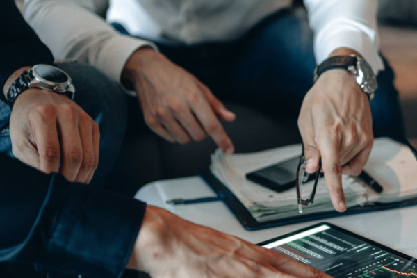 ������Ṥ��ʦ��ѵ�����ĸ���_��ô����