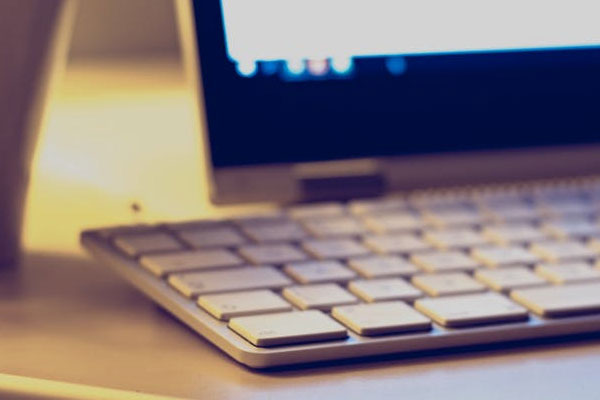 ������Ṥ��ʦ��ѵ�����ĸ���_��ô����