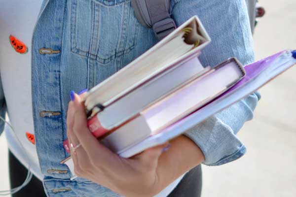 ���к��Ŀ�����ô�����շѱ�׼����Ǯ��