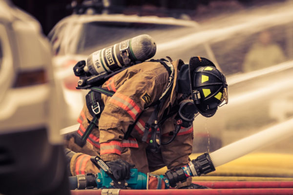 ��̨���������Ҳ���֤ȥ���￼����Ҫ����Ǯ��