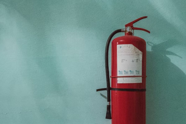 �˳����������Ҳ���֤ȥ���￼����Ҫ����Ǯ��