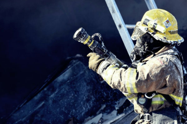 �ڽ����������Ҳ���֤ȥ���￼����Ҫ����Ǯ��